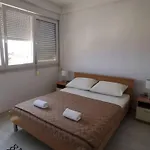 Three Bedroom With Terrace And Sea View Daire Dugi Rat