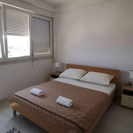 Three Bedroom With Terrace And Sea View Apartment Dugi Rat